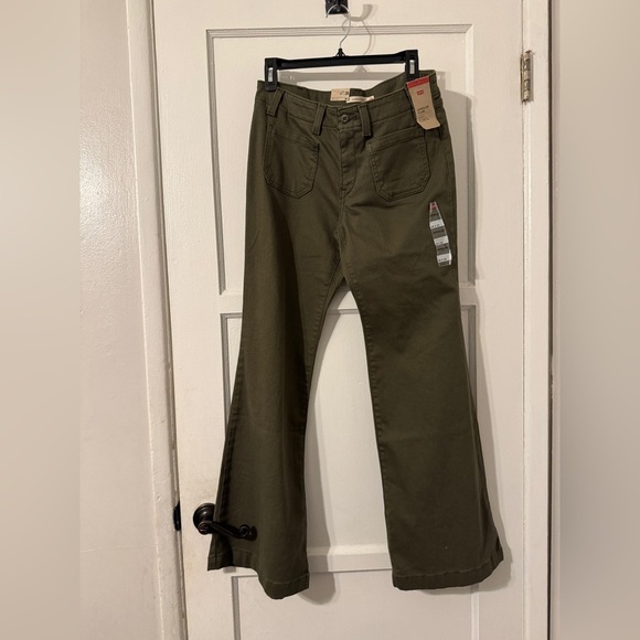 Levi’s Superflow Green Pants NWT 29x32 - Picture 1 of 4